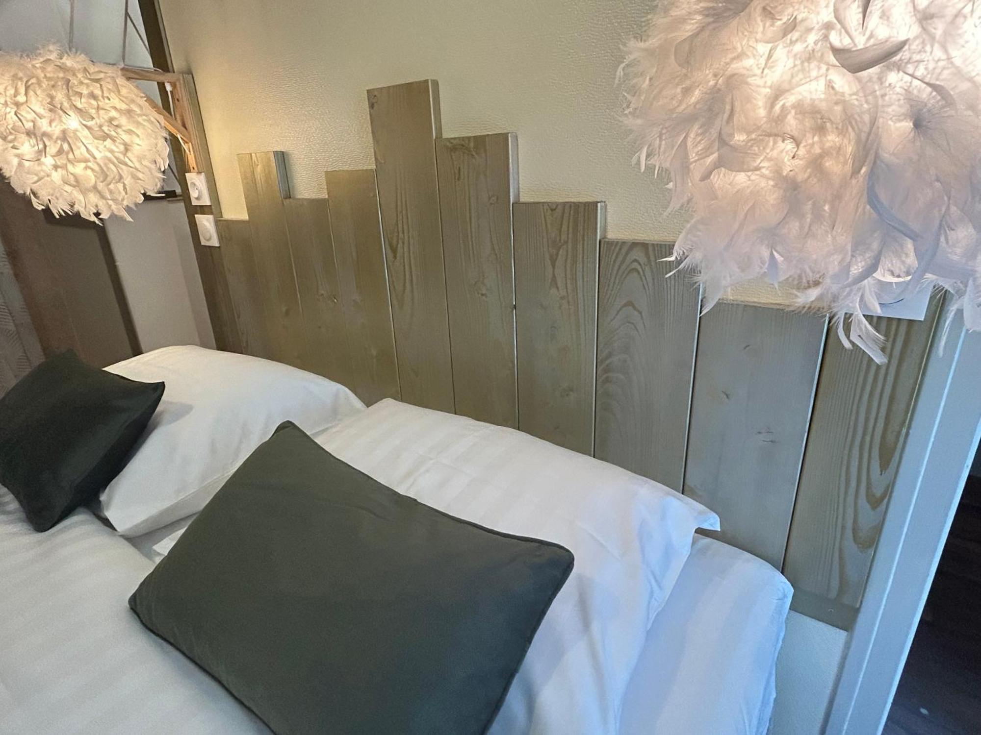 Demeure Du Vallon - Chambres D'Hotes De Charme Azerat Экстерьер фото