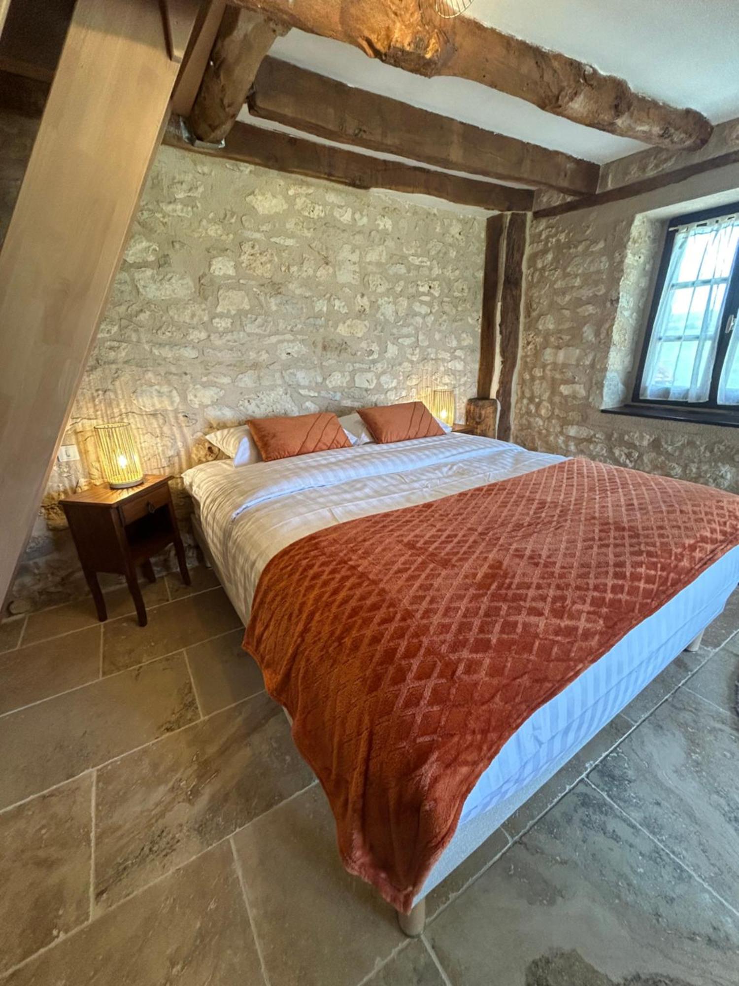 Demeure Du Vallon - Chambres D'Hotes De Charme Azerat Экстерьер фото