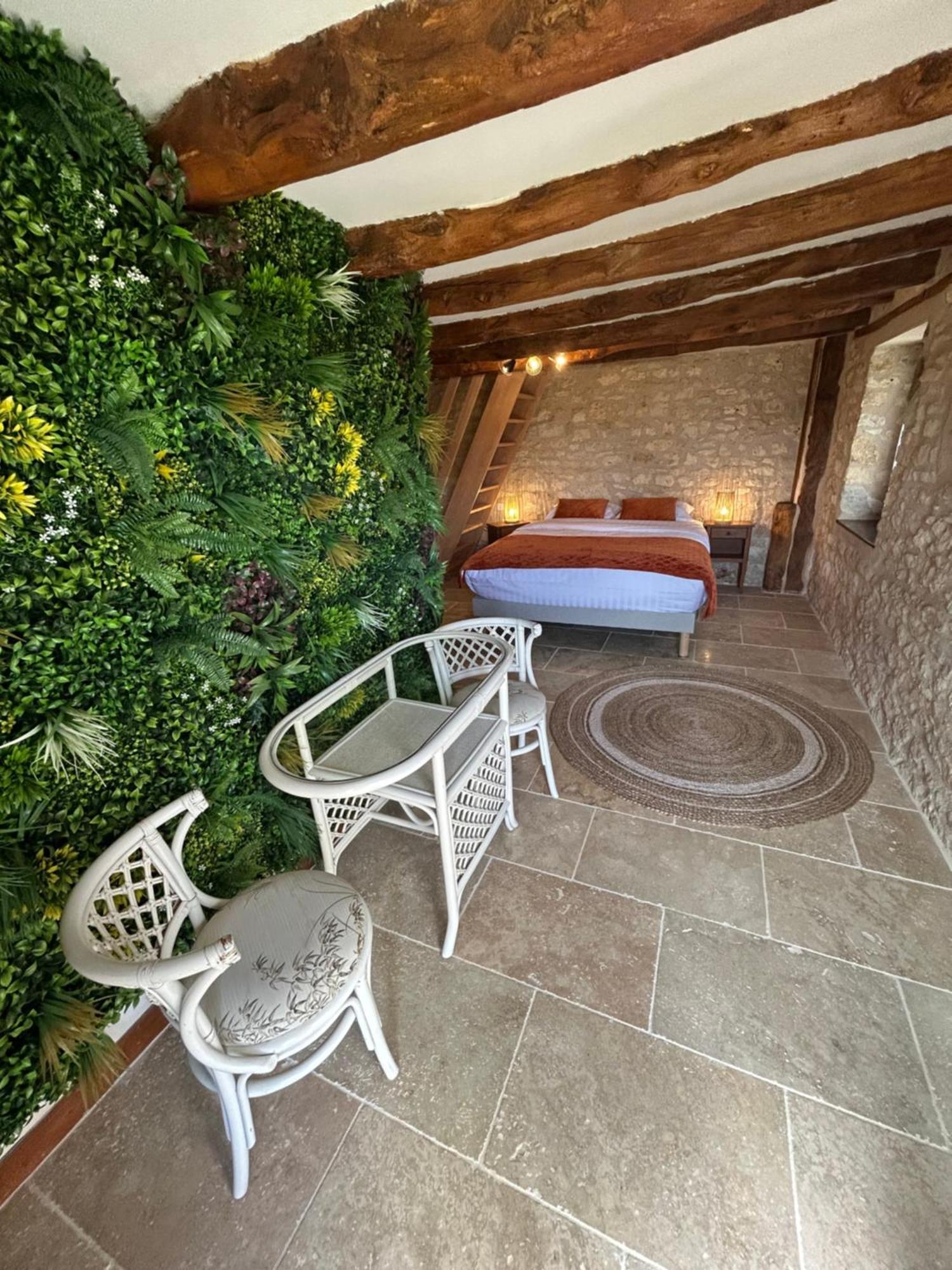 Demeure Du Vallon - Chambres D'Hotes De Charme Azerat Экстерьер фото