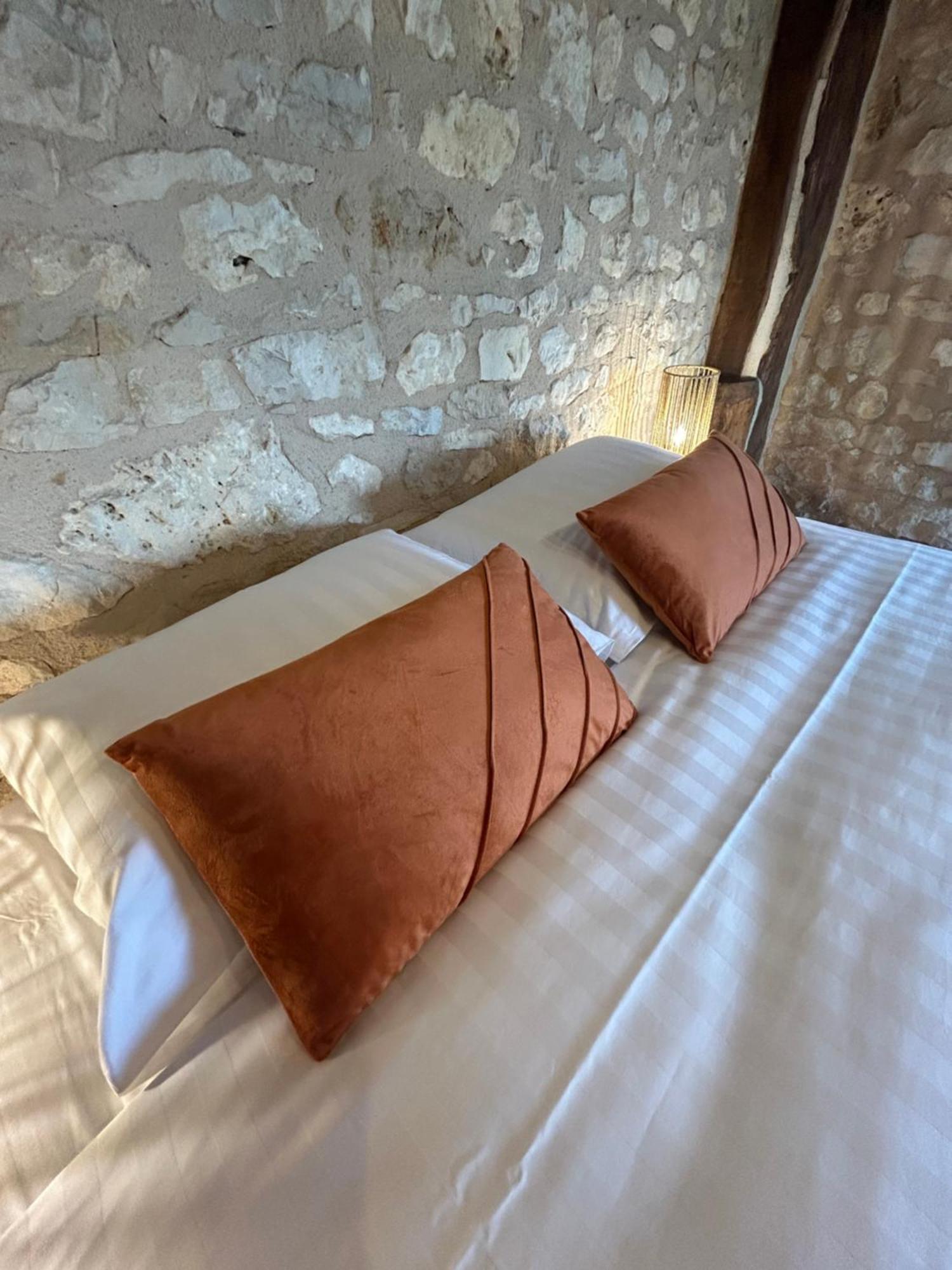 Demeure Du Vallon - Chambres D'Hotes De Charme Azerat Экстерьер фото